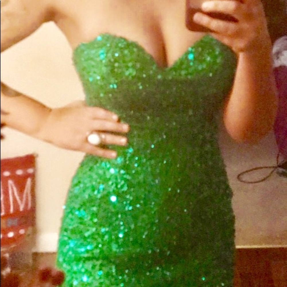 Scala Size 6 Beaded Cocktail Dress